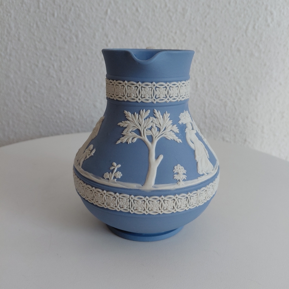 MC Antique Wedgwood Jasperware 5 " Tall Pitcher Etruscan Blue Classic - Picture 2 of 16